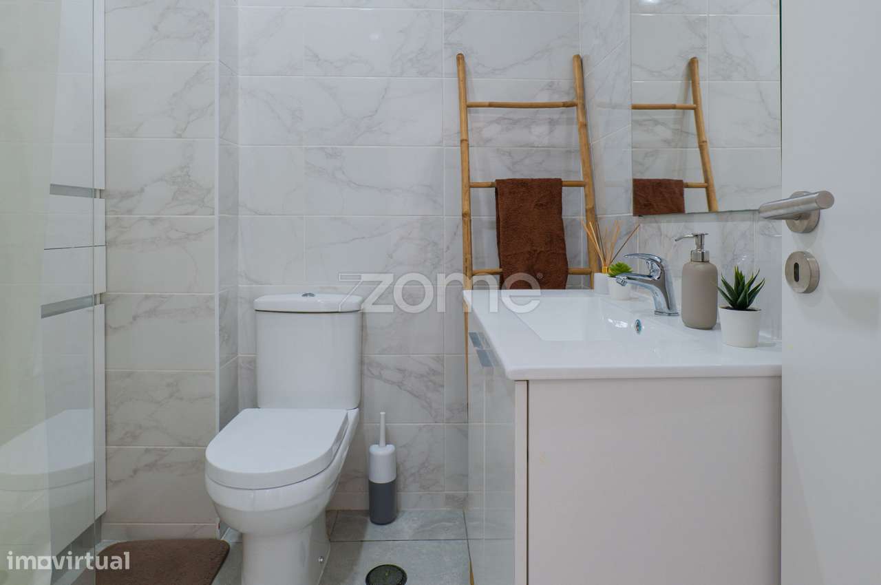 Apartamento T2 à venda em Queluz-23