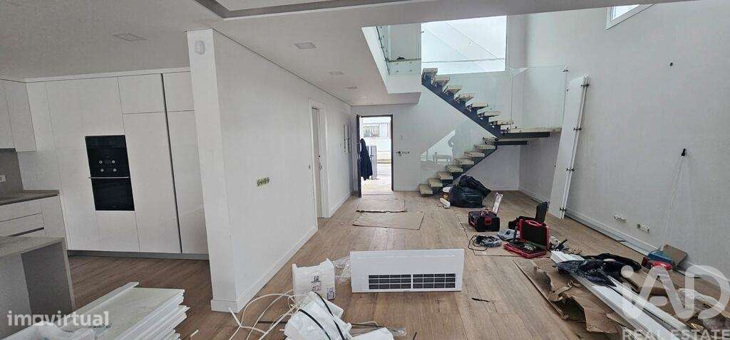 Casa / Villa T4 em Corroios de 200,00 m2 - Grande imagem: 5/26