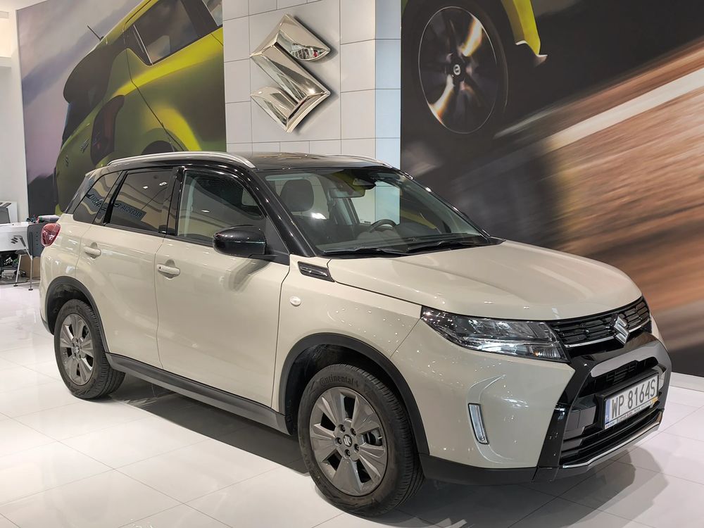 129KM Premium Plus Alu/Led/Climatronic/Navi/KeyLess