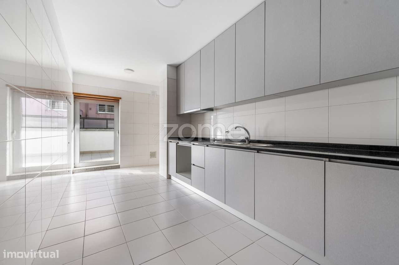 Apartamento T3 com Terraço e Churrasqueira - Grande imagem: 3/25