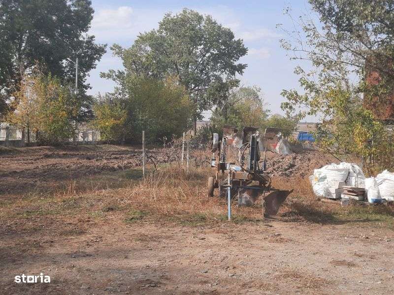 Ferma De Vanzare - Imagine principală: 5/8