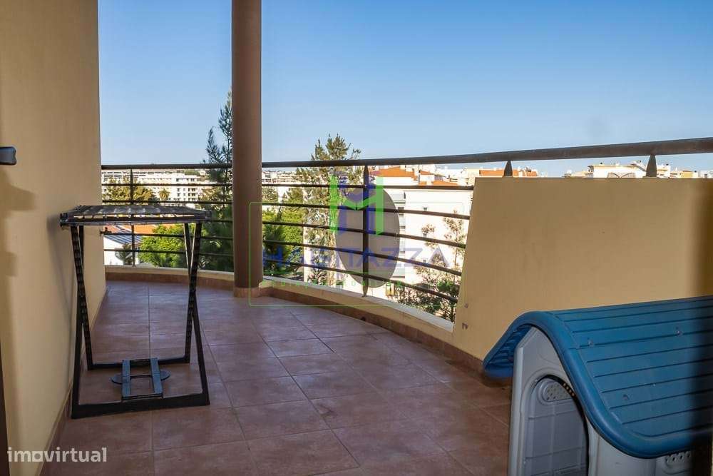 Apartamento T3 com piscina, lugar de garagem e arrecadação, no centro-10