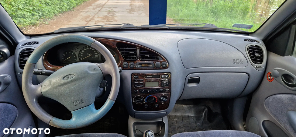 Ford Fiesta 1.25 Ghia - 6