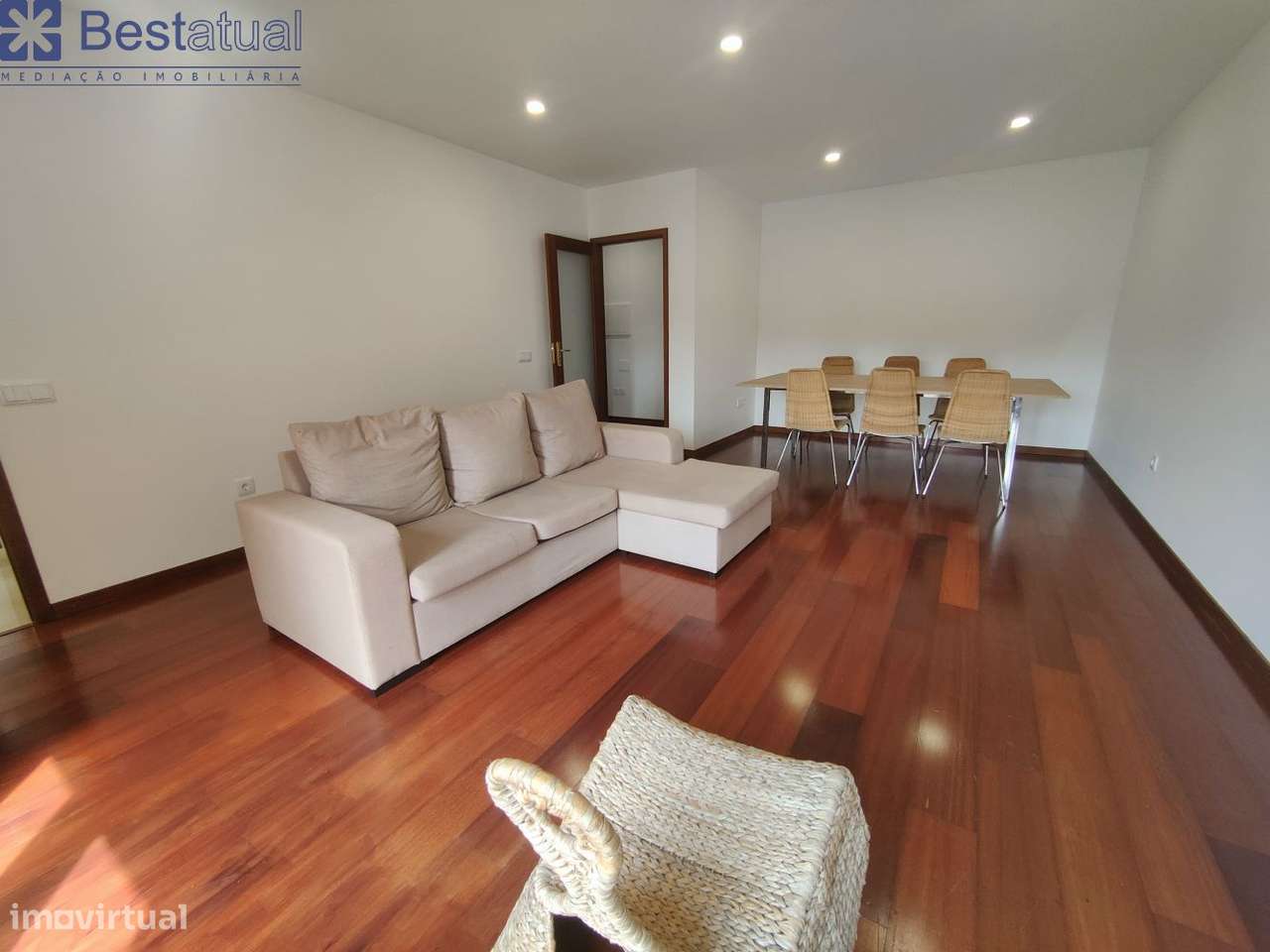 T2 Mobilado/Equipado-Cond. Fechado C/Piscina -Ofir-12