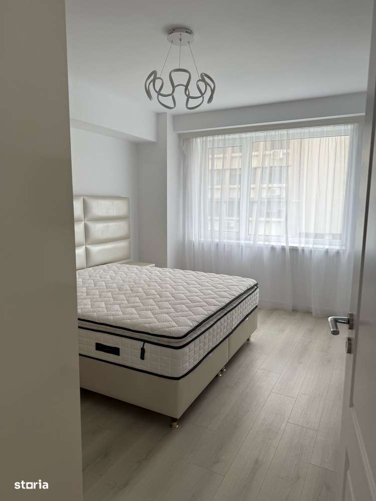 Apartament de vânzare cu 4 camere, zona Faleză Nord - Imagine principală: 3/10