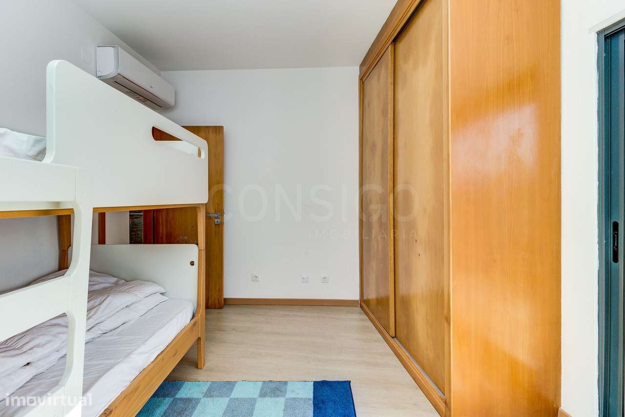 Moradia com 170 m², jardim, zona de barbecue e estacionamento para dua-36