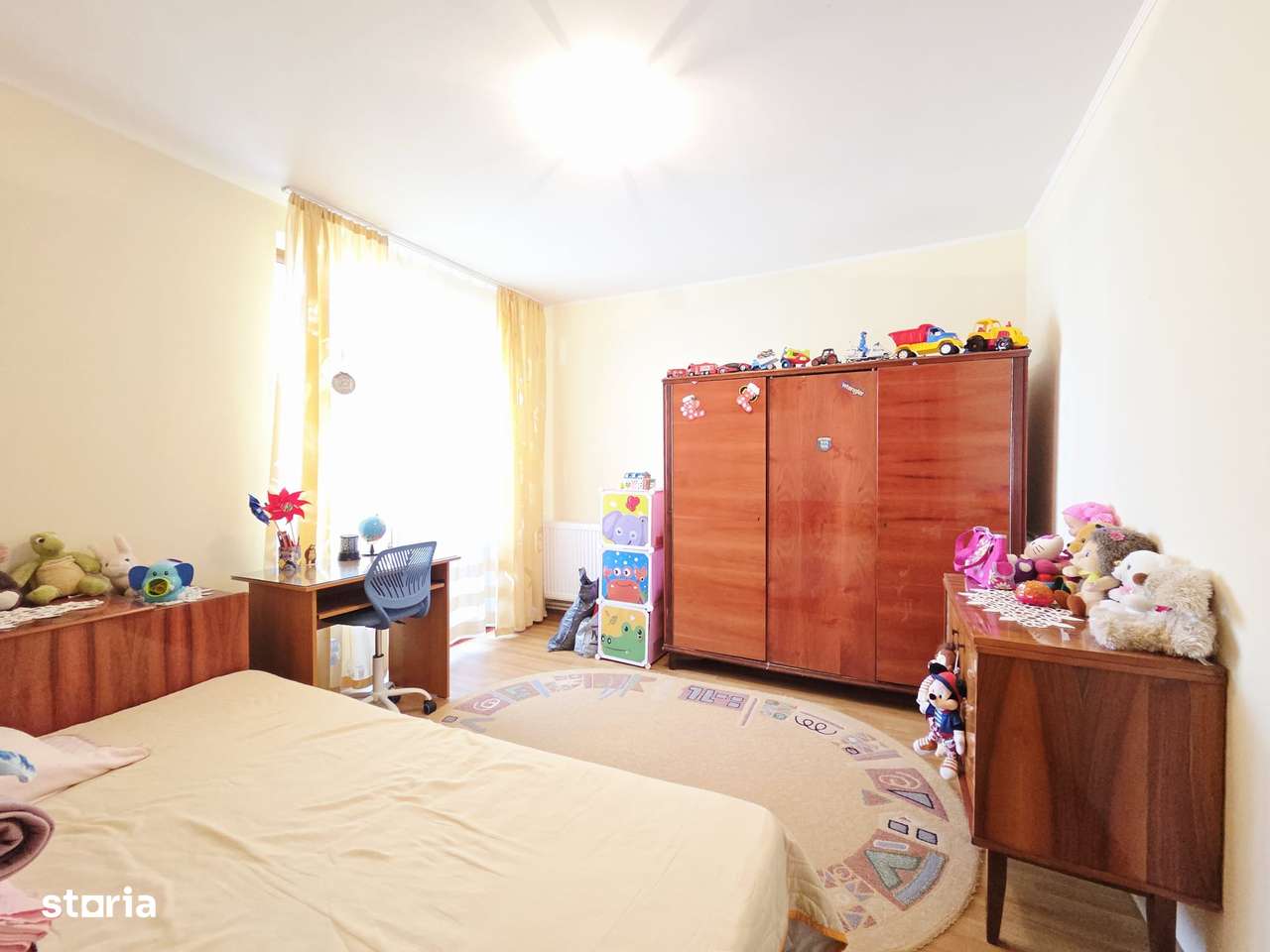 Apartament 3 camere Micro 16 cu 2 balcoane etaj 2-4