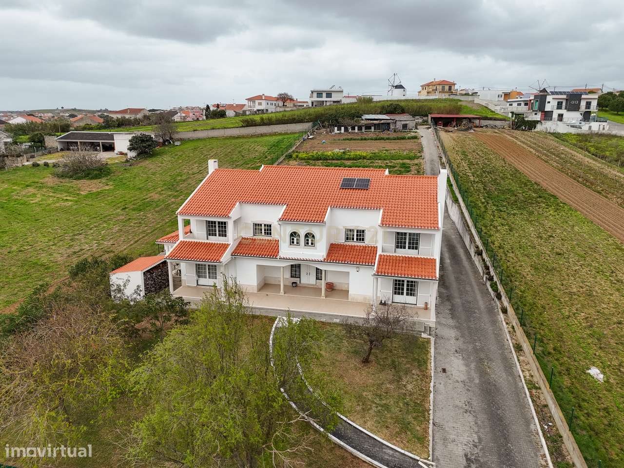 Moradia T5 na Gondruzeira-Ponte de Rol, Torres Vedras - Grande imagem: 3/22