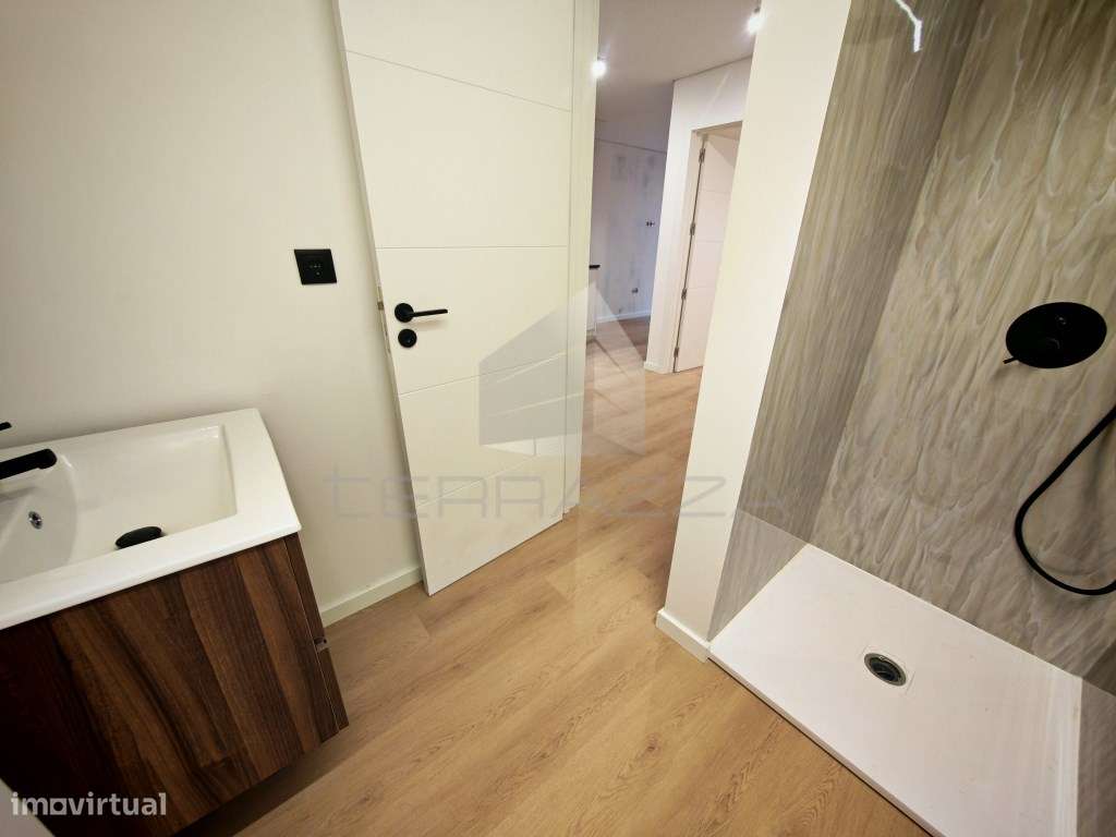 Apartamento novo T1 com terraço - Porto-15