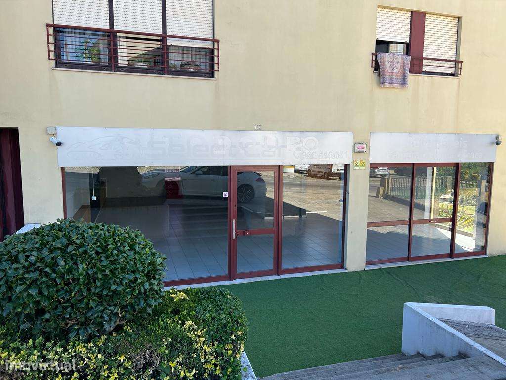 Espaço comercial com estacionamento e Excelente localização - Grande imagem: 2/9