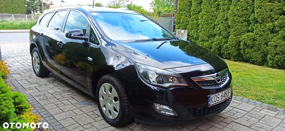 Opel Astra IV 2.0 CDTI Cosmo - 3