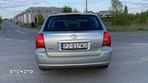 Toyota Avensis 1.8 VVT-i Combi - 23