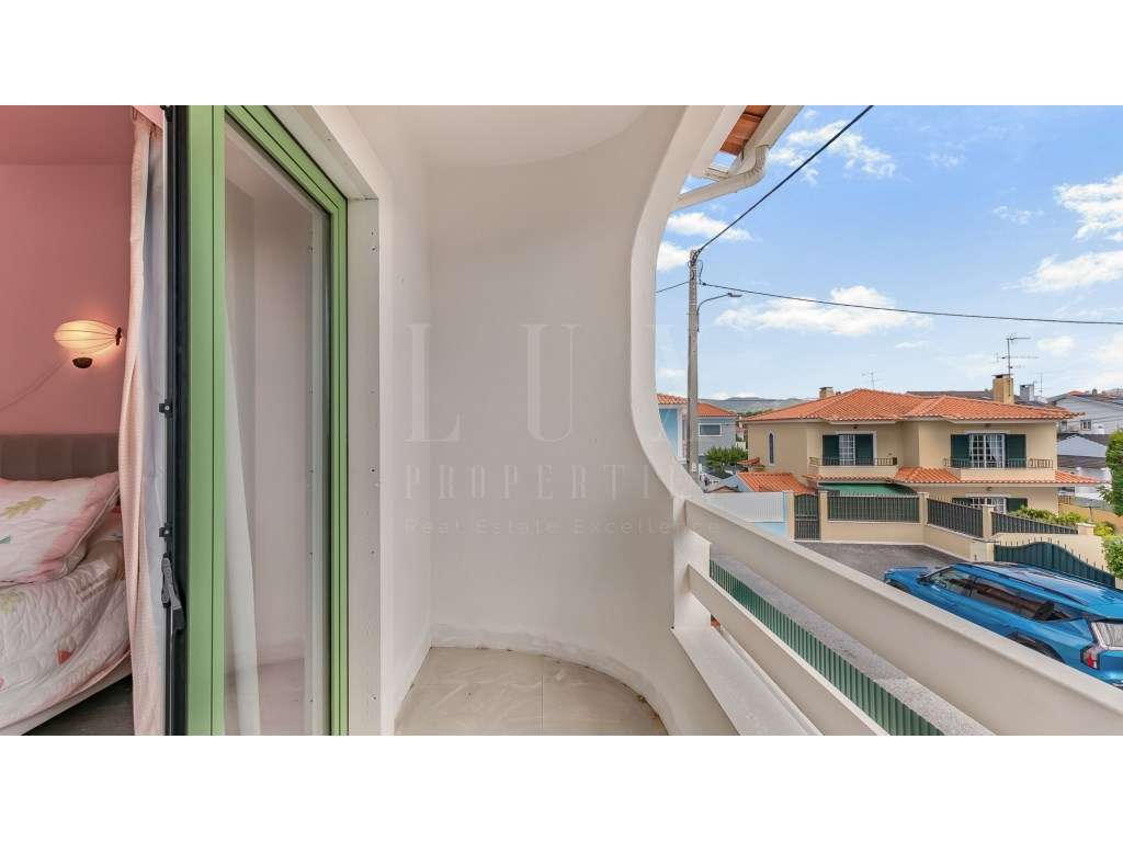 MORADIA T4 TOTALMENTE REMODELADA EM CASCAIS-33