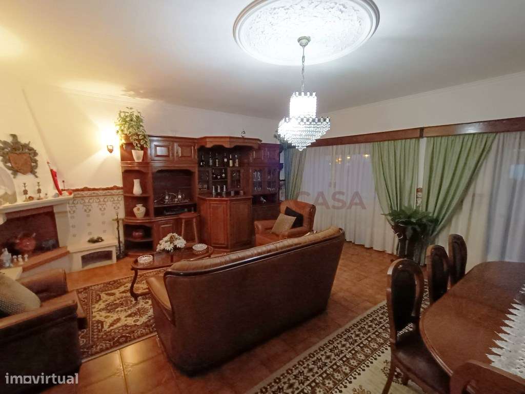 Vende-se excelente Moradia V7 com Jardim, Terraço e Garagem em Algu...-3