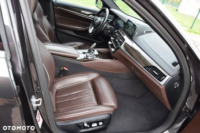 BMW Seria 5 520d Luxury Line sport - 11