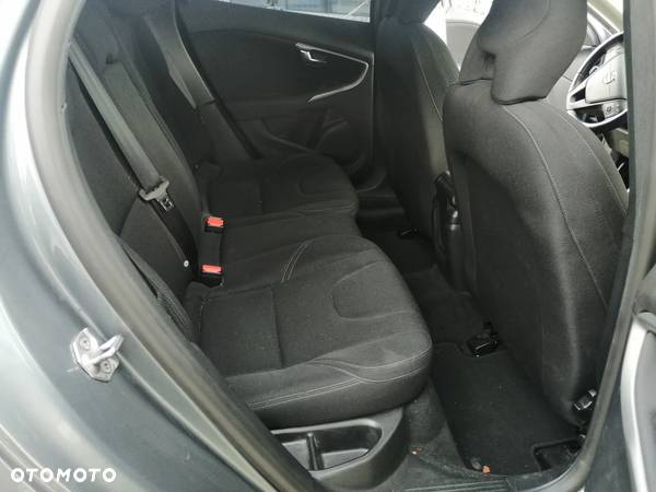 Volvo V40 T2 Kinetic - 14