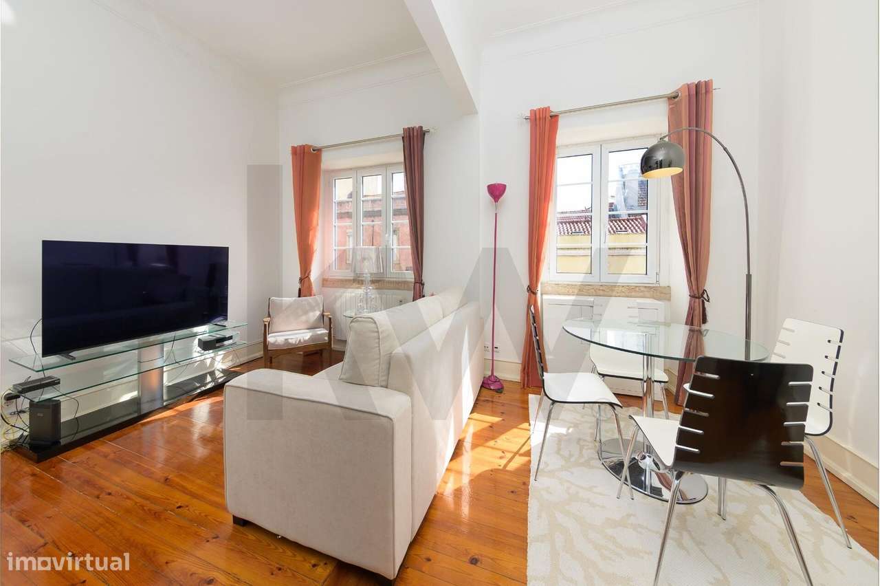 T2  com logradouro em Lisboa - Sta Maria de Belém, zona autentica com - Grande imagem: 2/19