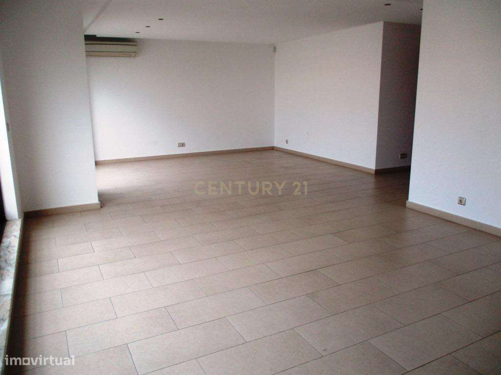 Duplex T3  no Montijo - Grande imagem: 2/17