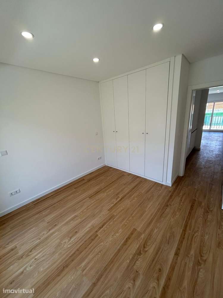 Arrendamento T2  1º andar Novo no Feijó - Grande imagem: 4/15