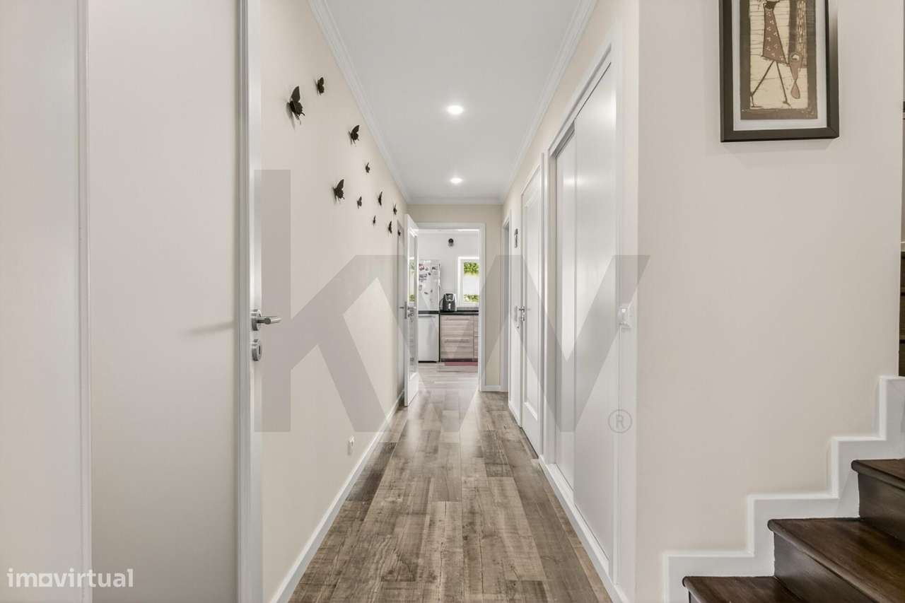 Moradia T4 com piscina a 240m Praia de Canidelo - Grande imagem: 4/60