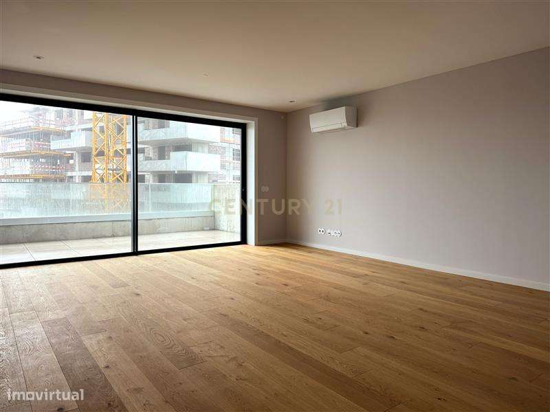 Apartamento T3 com varanda num condomínio fechado, Ocean Terrace, em L - Grande imagem: 4/14