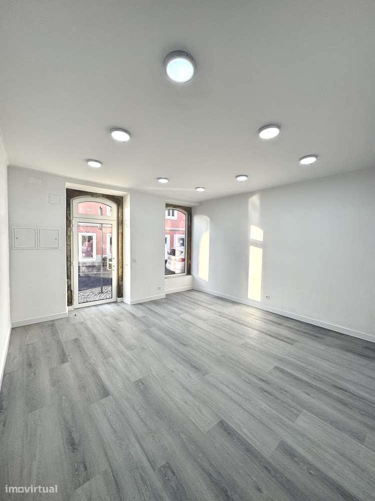 Centro do Carregado - Grande imagem: 2/19