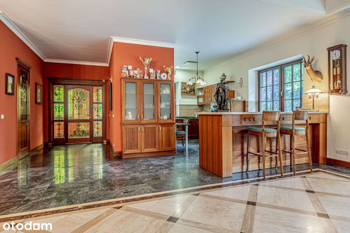 Wyjątkowa rezydencja z prywatnym stawem-6