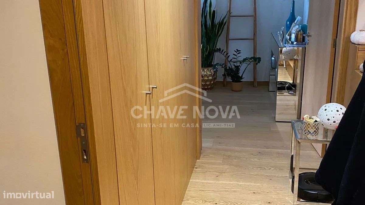 Apartamento T4 Duplex de Excelência – Paranhos-7