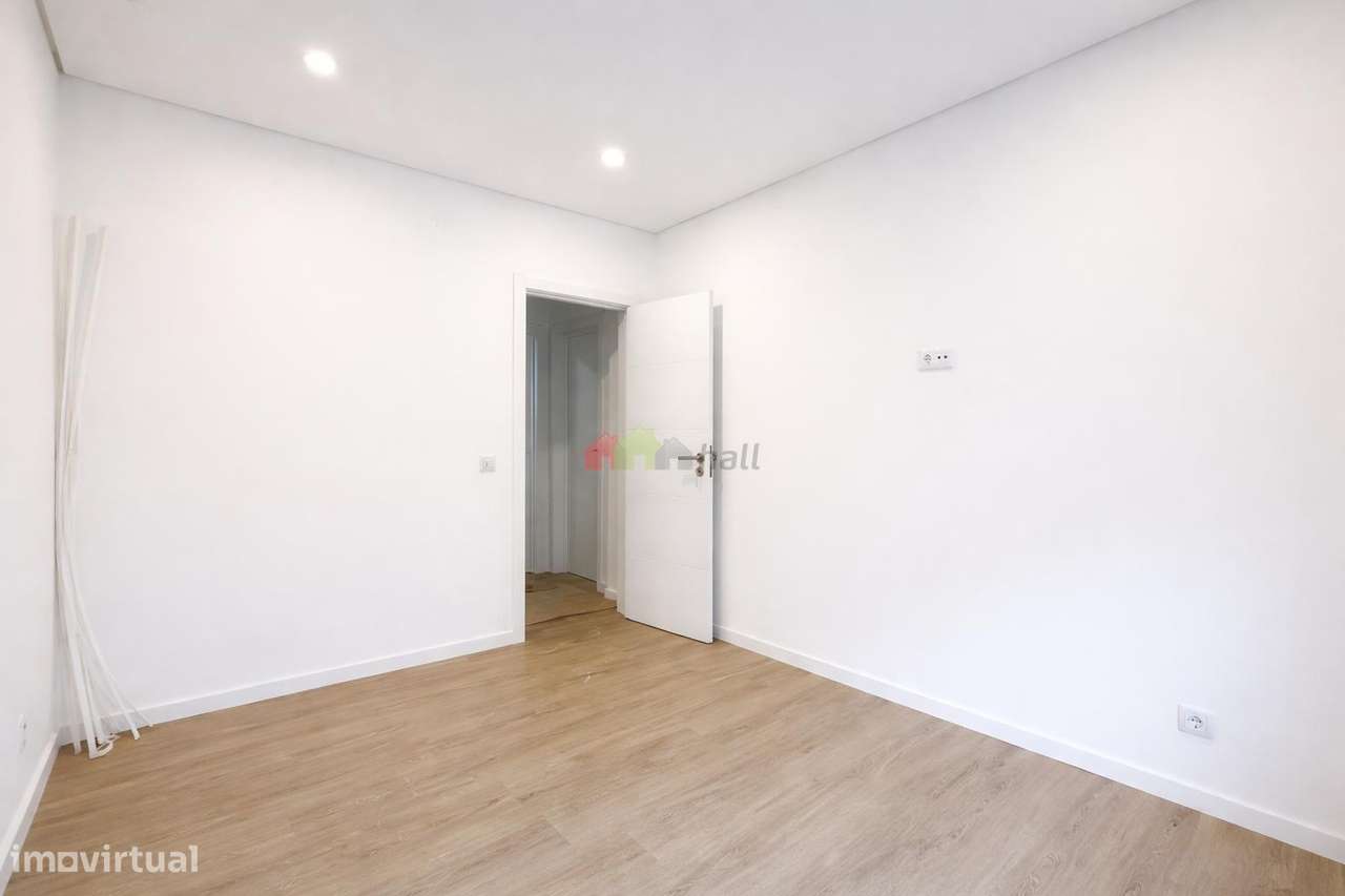 Apartamento T4 totalmente remodelado | Av. Afonso Henriques – Barreiro-19