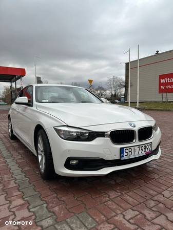 BMW Seria 3 320i Luxury Line - 1