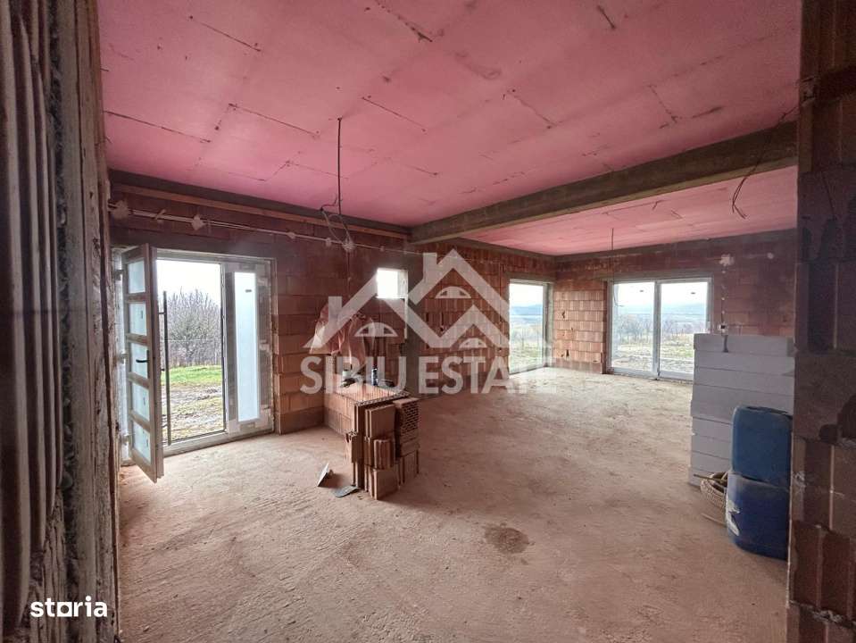 Casa 130 mp, teren 2800 mp, priveliste superba – Marginimea Sibiului - Imagine principală: 3/19
