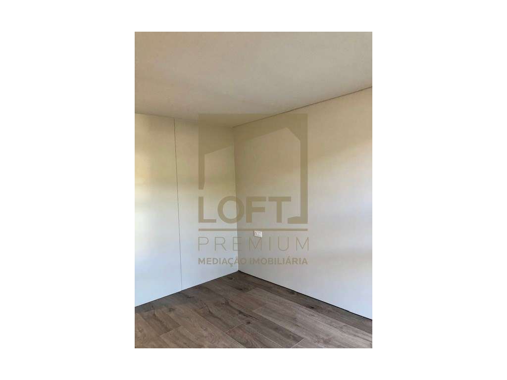 Apartamento T3 de Luxo c/ Vista Castelo e Parque da Cidade em Guima...-14