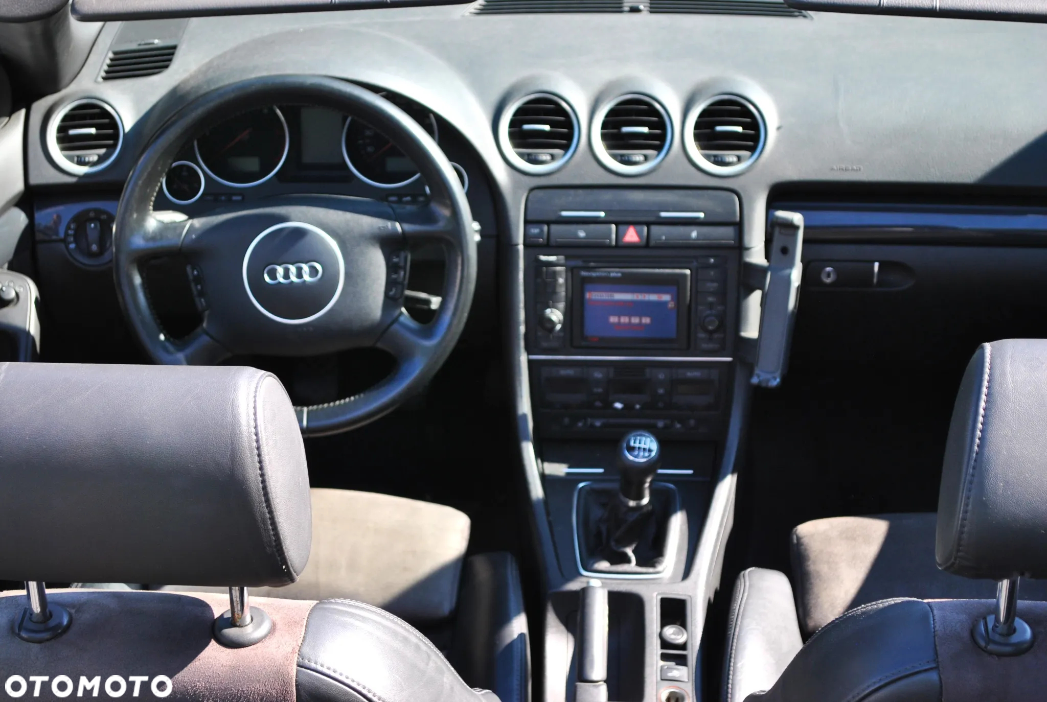 Audi A4 Cabriolet 2.5 TDI - 9