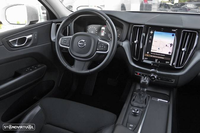 Volvo XC 60 2.0 D4 Momentum Plus Geartronic - 17