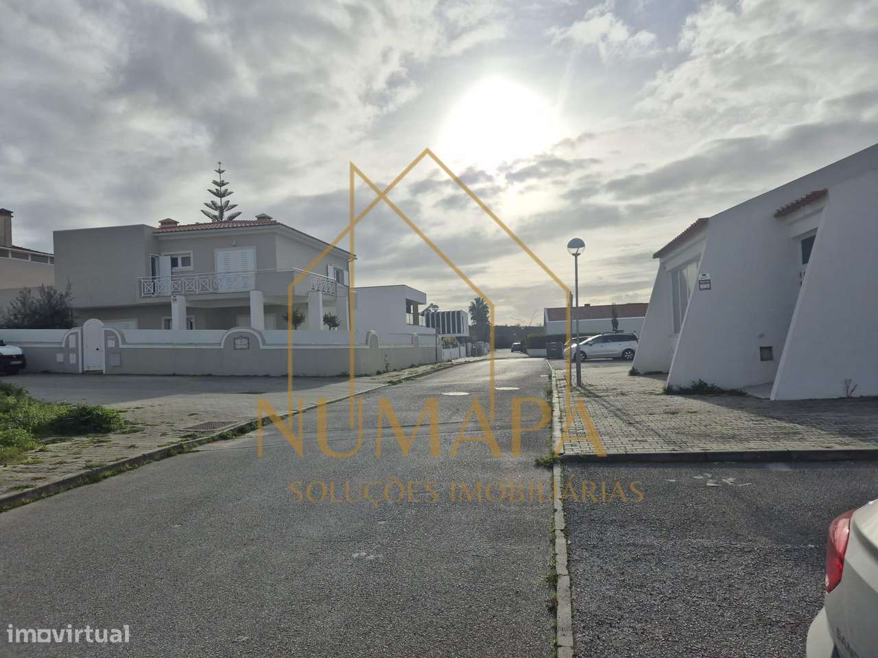 Moradia Isolada T4 com Piscina EM PROJECTO-5