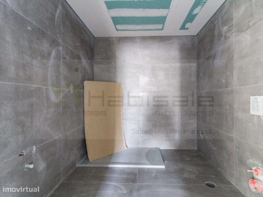 Apartamento T3 com boas áreas e garagem | Paradela, Santo António d...-11