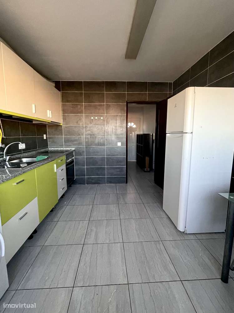 Apartamento T3 Duplex - Centro de Faro - Grande imagem: 1/19