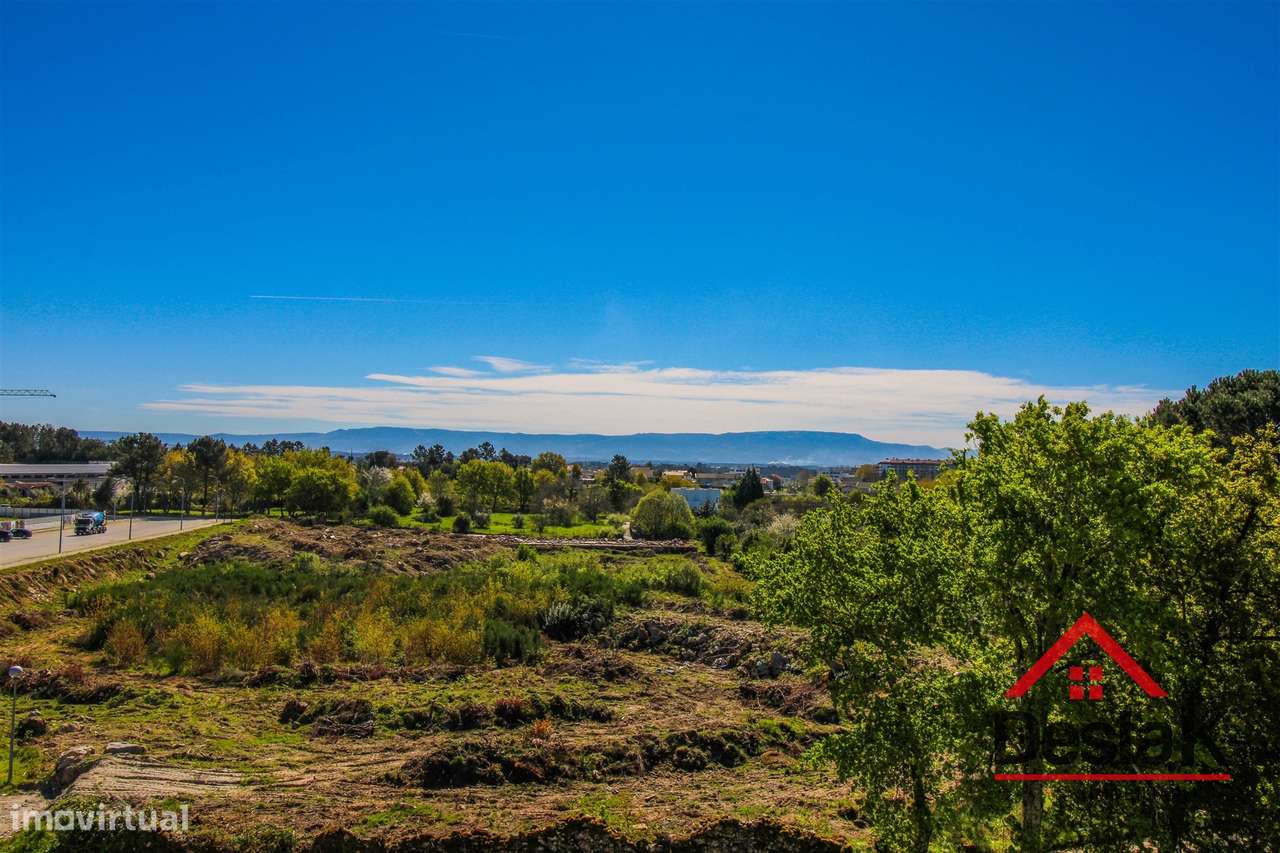 Luxuoso apartamento T4 - Viseu-33