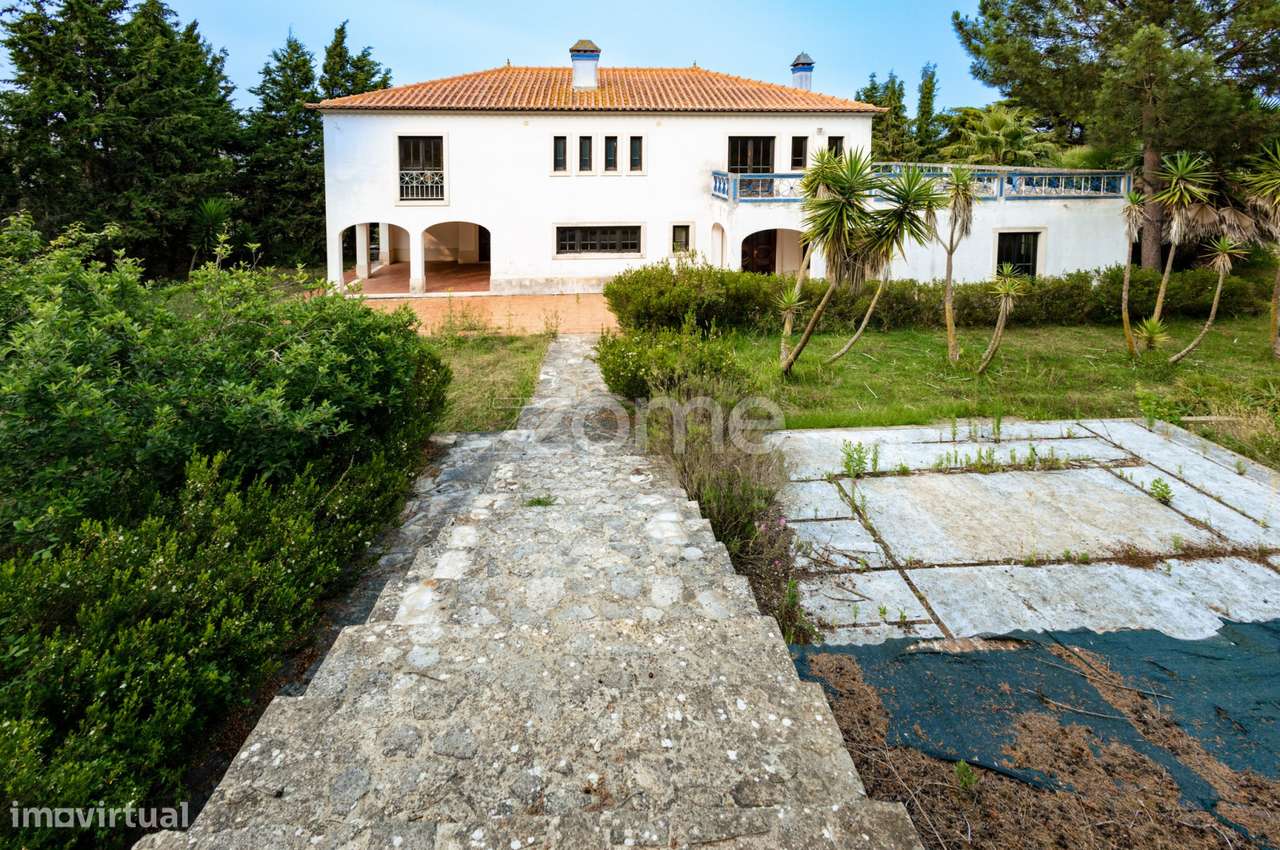 Moradia T4+1 na Carvoeira com terreno de 3437m2 - Grande imagem: 3/41