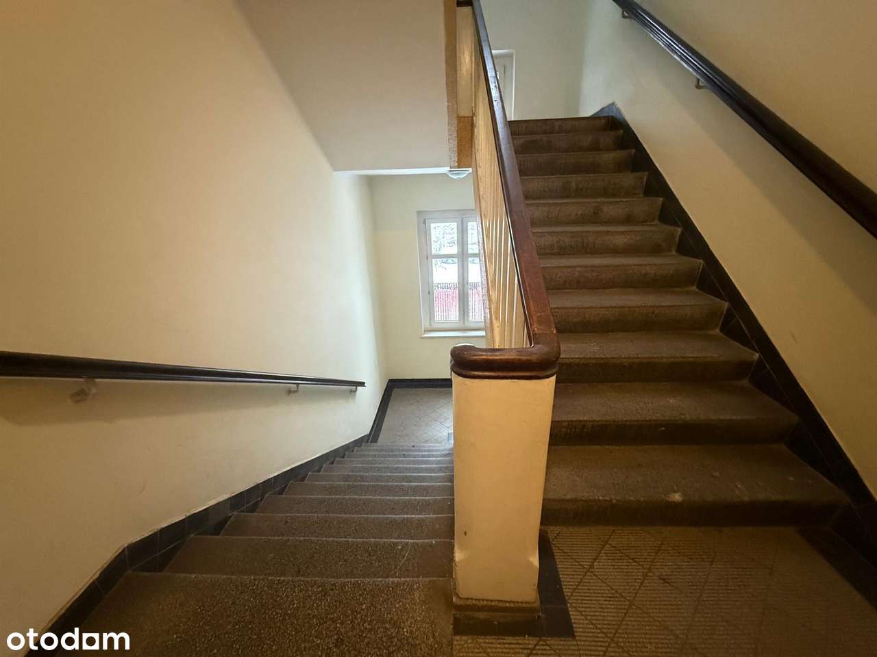 Ładna kawalerka blisko Karkonoskiej Akademii Nauk Stosowanych - Pełny obrazek: 3/14