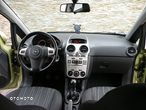 Opel Corsa 1.4 16V Cosmo - 8