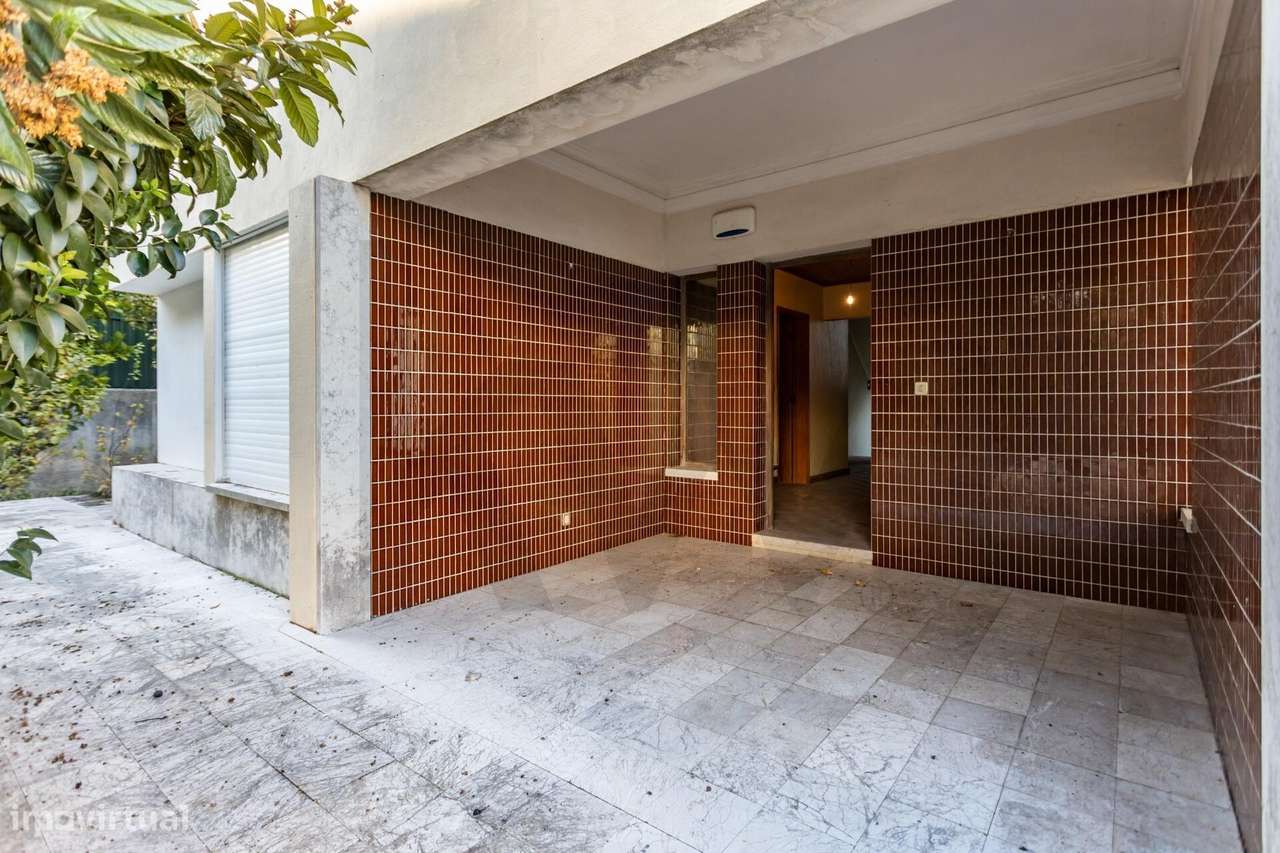 Moradia Isolada T6 - Grande imagem: 3/54