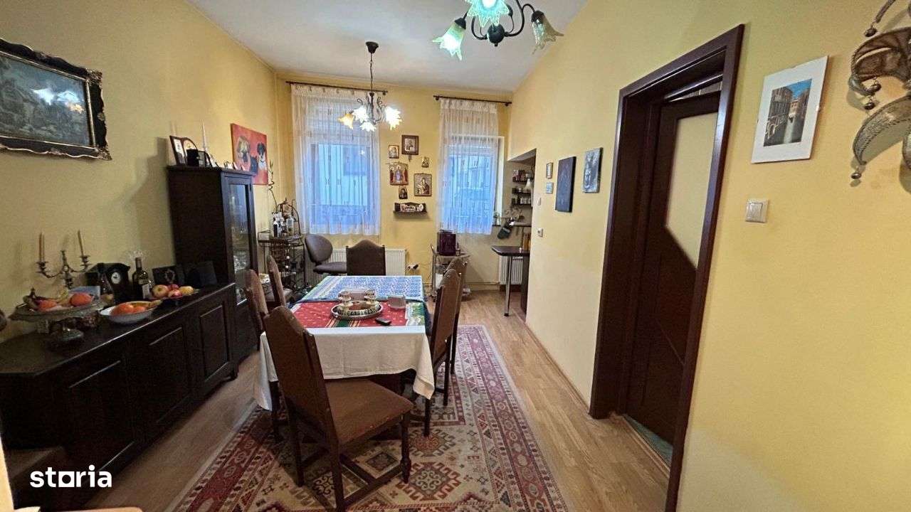 Casa Individuala cu Garaj Zona Schei - Imagine principală: 4/14