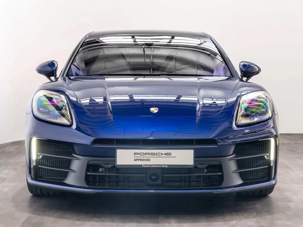 Porsche Panamera 4 2023