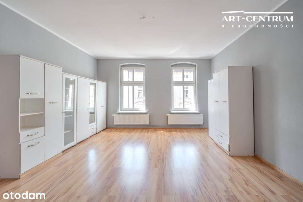 Trzypokojowe mieszkanie w centrum - Pełny obrazek: 2/12