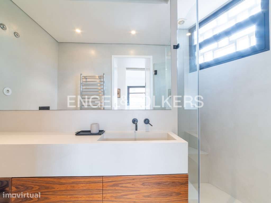 Apartamento T3 renovado no Principe Real-23