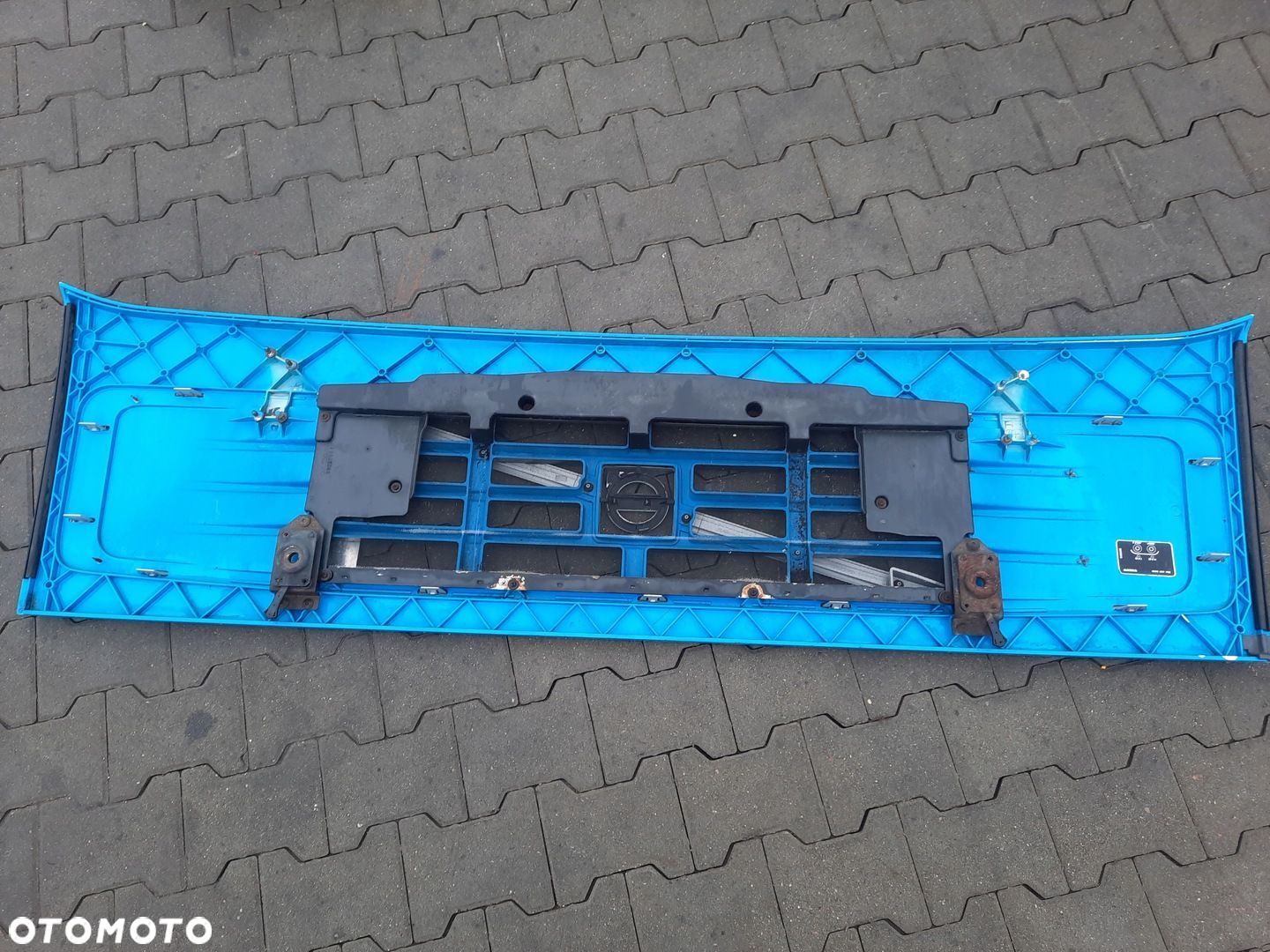 MASKA ATRAPA GRILL VOLVO FM 9 12 13 - 5