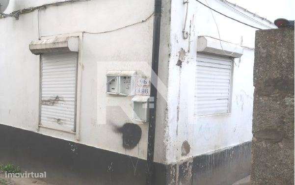MORADIA T4 PARA REABILITAR | CAMPANHA, PORTO - Grande imagem: 2/11