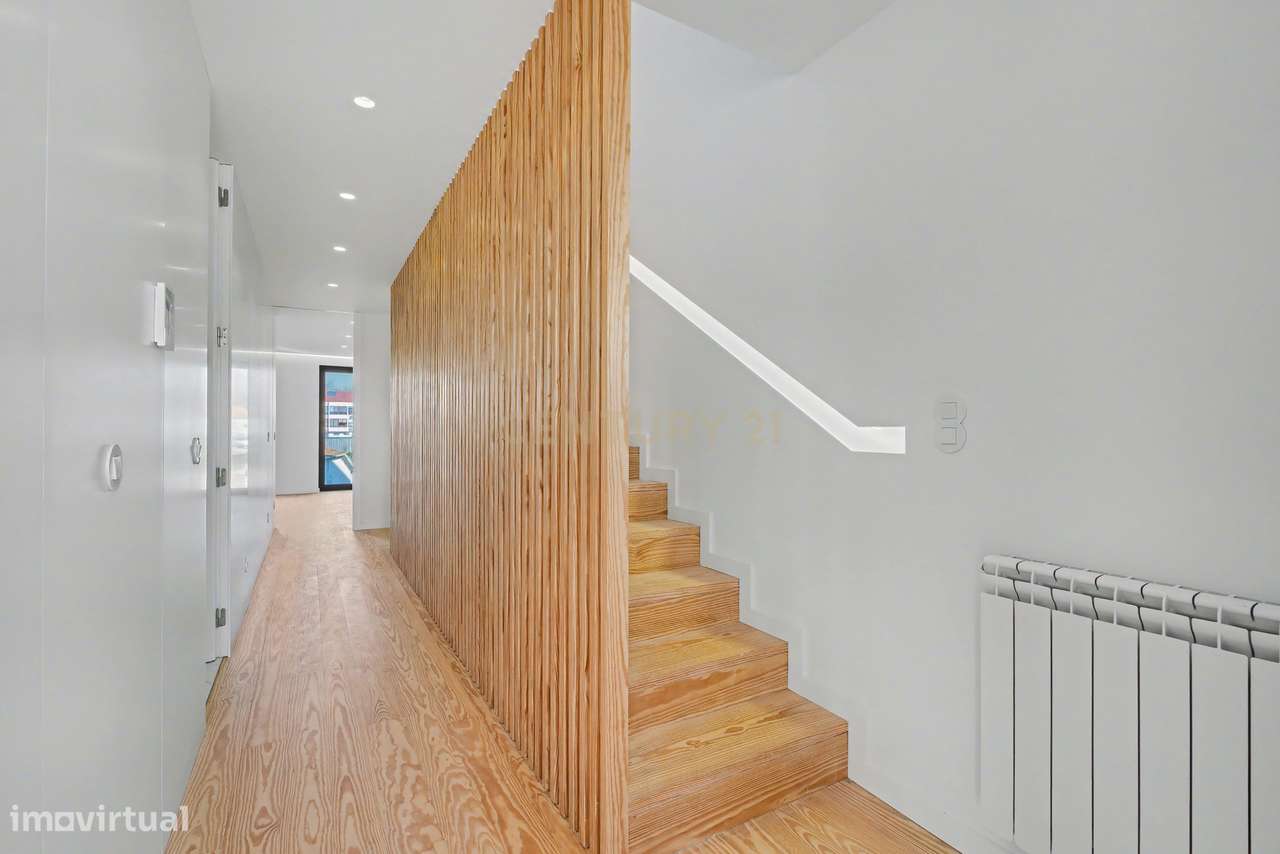 Luxuosa Moradia T4 em Matosinhos | elevador | 294,85m2-8
