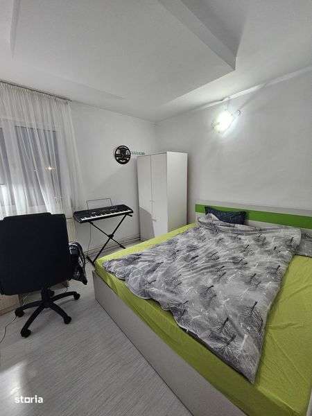 Apartament 3 camere decomandat - Imagine principală: 5/8